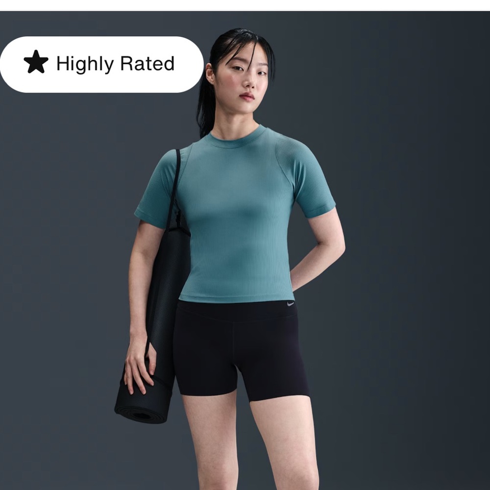 Women’s Nike Top